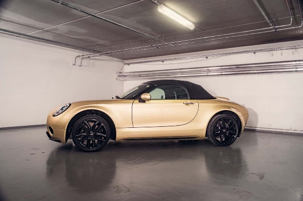 mini-superleggera-gold-color-08-1536x1024.jpg